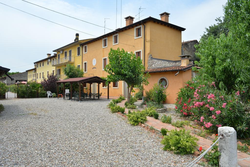 Agriturismo Le Mura Del Gherlo Villa Valeggio sul Mincio Exteriör bild