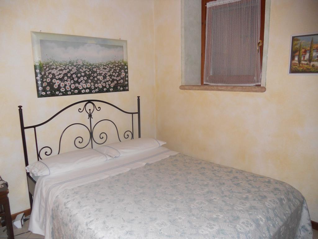 Agriturismo Le Mura Del Gherlo Villa Valeggio sul Mincio Rum bild