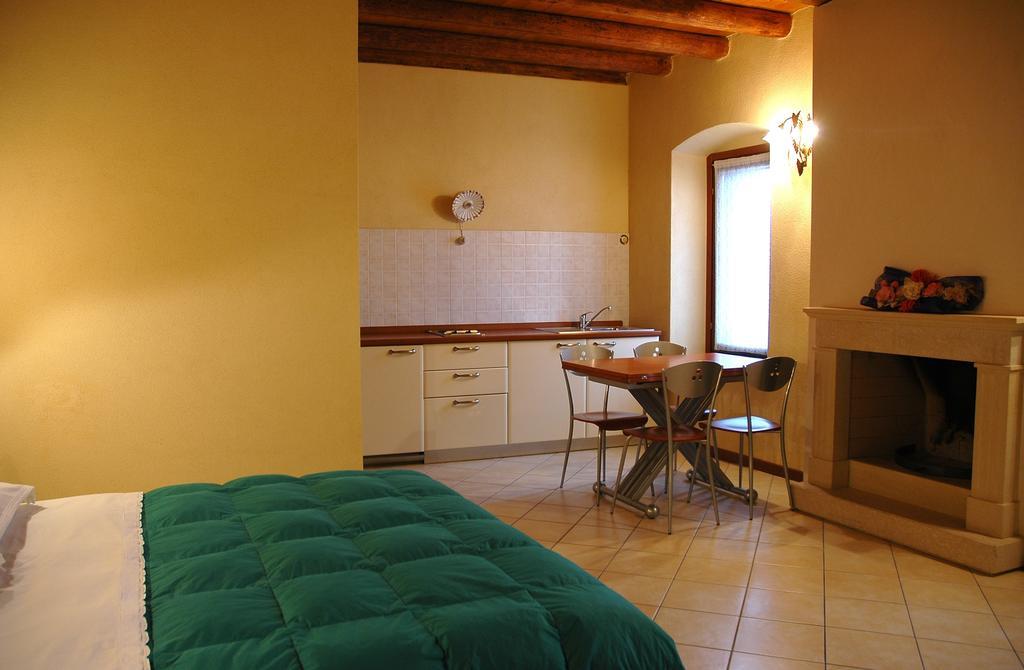 Agriturismo Le Mura Del Gherlo Villa Valeggio sul Mincio Exteriör bild